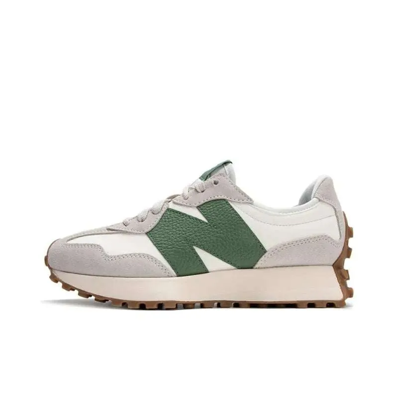 New Balance 327 Moonbeam Nori – Prestige Attiree